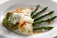 Chili- og hvidløgsmarineret hellefisk